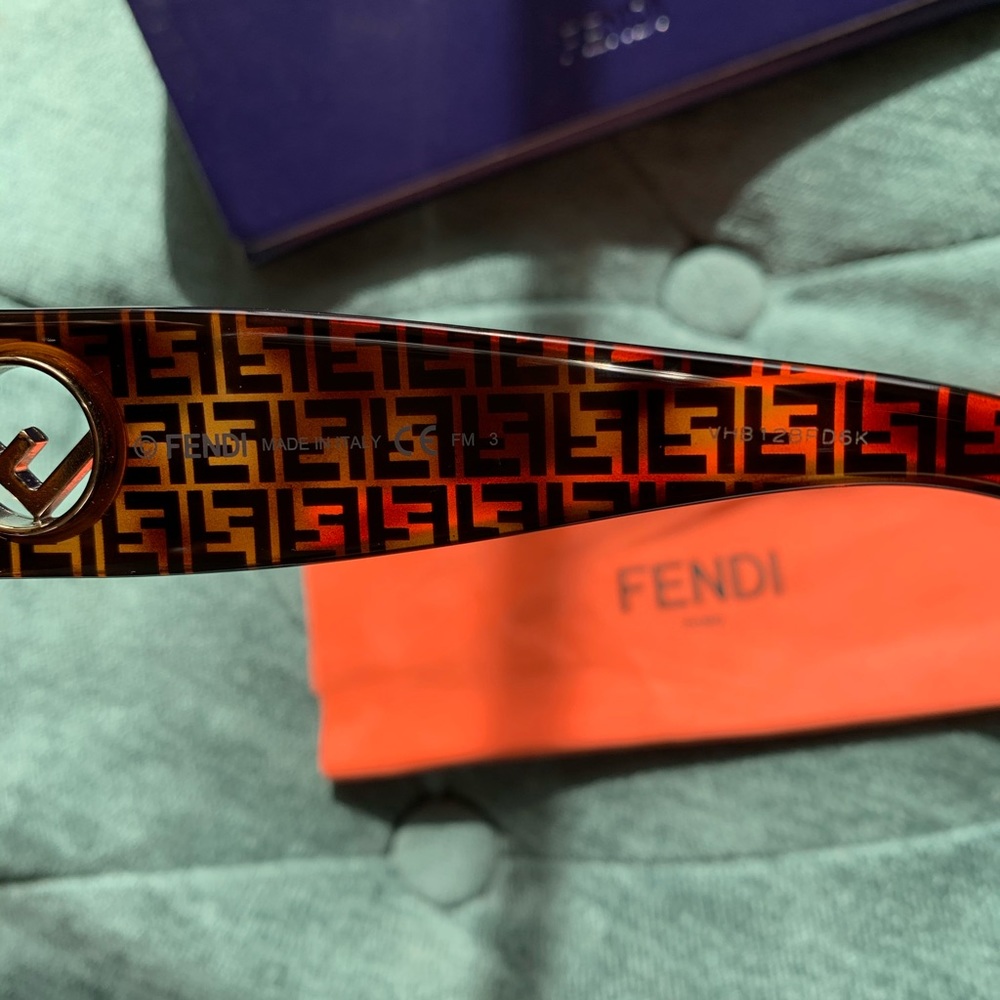 Fendi FF 0306/S 086 Sunglasses in Dark Havana - Picture 6 of 8